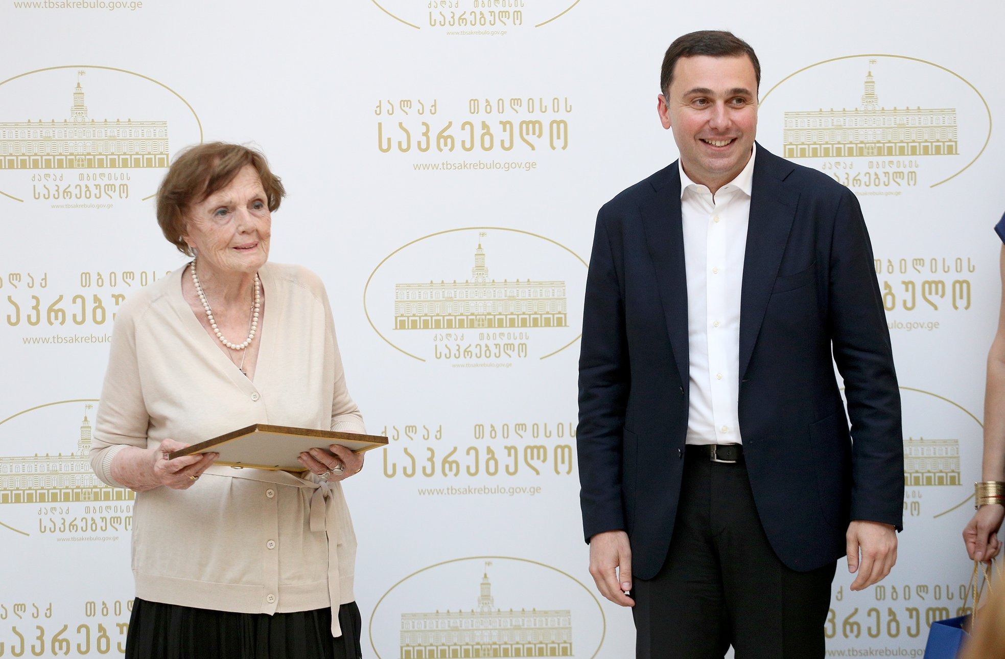 თბილისში დამსახურებული მედიკოსები დააჯილდოვეს